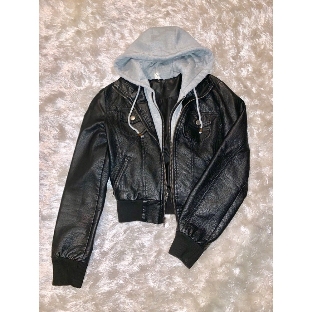 LEATHER HOODIE JACKET SIZE S-M
